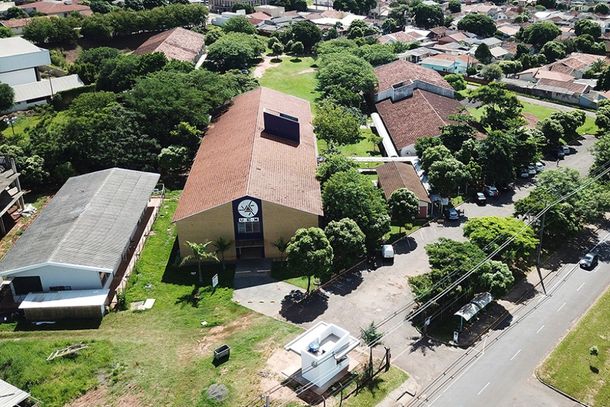 A UEM tem sete c&acirc;mpus no Paran&aacute;, nas cidades de Cianorte, Cidade Ga&uacute;cha, Diamante do Norte, Goioer&ecirc;, Ivaipor&atilde;, Maring&aacute; (sede) e Umuarama (foto)