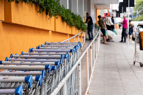 Supermercado Planalto est&aacute; selecionando candidatos para diferentes &aacute;reas abertas em Umuarama