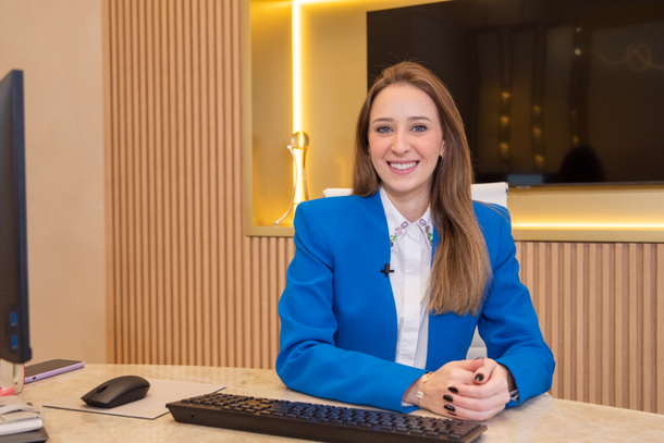 Dra. Caterine atende na Andrade & Turozi - Dental Experience