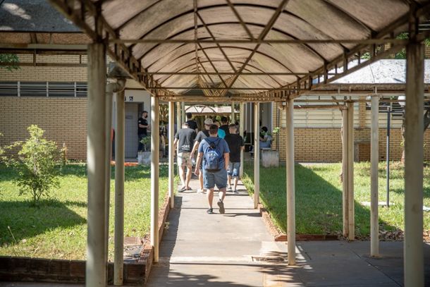 Nos indicadores de qualidade da educa&ccedil;&atilde;o e da institui&ccedil;&atilde;o foram calculados, respectivamente, pela quantidade de alunos e professores que receberam pr&ecirc;mios de destaque internacional