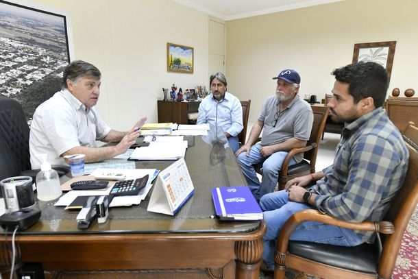 A proposta foi apresentada ao prefeito Celso Pozzobom e ao secretário municipal de Agricultura, João Megda, na manhã desta quinta-feira (27) pelo diretor de expansão da empresa, Jeferson Firmino