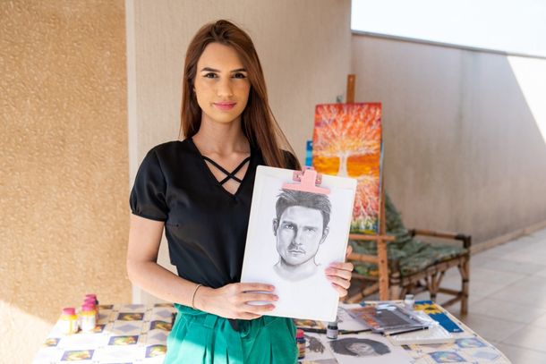 As ilustra&ccedil;&otilde;es da jovem Samara s&atilde;o focadas no estilo realista