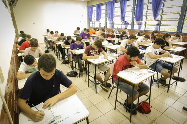 Mais de 12 mil candidatos disputam 1.170 vagas ofertadas em mais de 70 cursos de gradua&ccedil;&atilde;o, distribu&iacute;das nos seis c&acirc;mpus da institui&ccedil;&atilde;o 