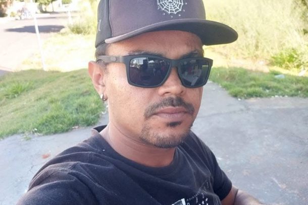 Sidnei Caldeira teria perdido o controle da dire&ccedil;&atilde;o e a moto saiu da pista, atingindo uma placa