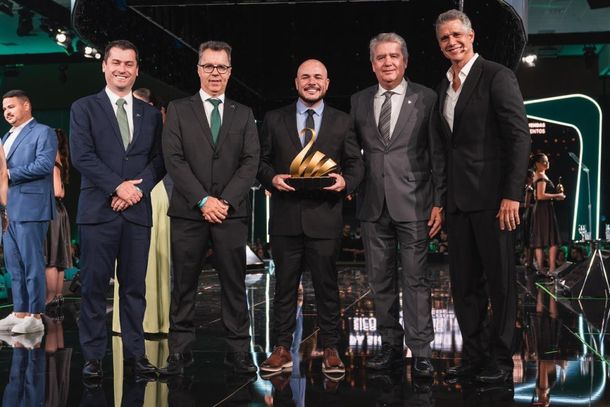 As distin&ccedil;&otilde;es reconhecem o compromisso da cooperativa com pr&aacute;ticas sustent&aacute;veis, inova&ccedil;&atilde;o ambiental e impacto social positivo