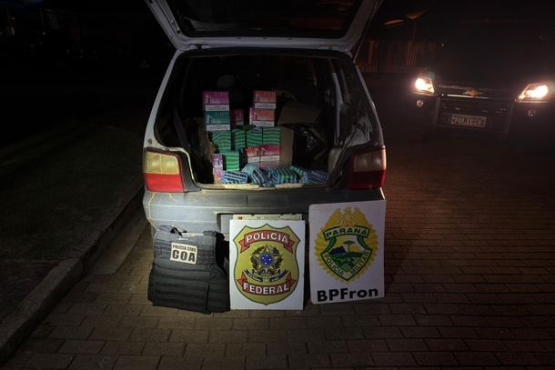 O condutor foi preso e, juntamente com o ve&iacute;culo e os materiais apreendidos, foi encaminhado &agrave; Delegacia da Pol&iacute;cia Federal em Gua&iacute;ra para as provid&ecirc;ncias cab&iacute;veis