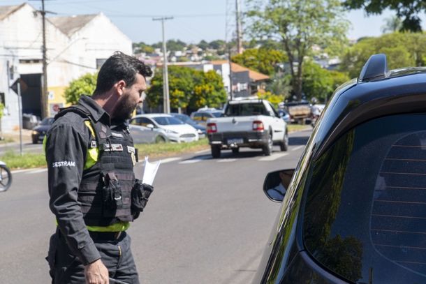 Com edital previsto em junho, Umuarama terá novo concurso público para ...