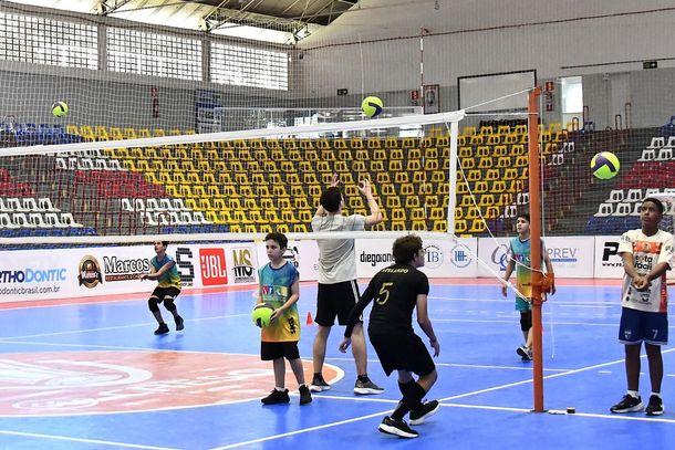 O quadro de t&eacute;cnicos desportivos especializados em treinamento foi completado nesta semana