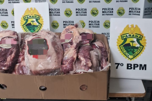 Ele afirmou aos policiais que o autom&oacute;vel permanecia destrancado devido a problemas mec&acirc;nicos e que desconhecia a presen&ccedil;a das mercadorias