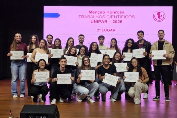 Jornada Acad&ecirc;mica e F&oacute;rum de Egressos fortalecem forma&ccedil;&atilde;o cient&iacute;fica e pr&aacute;tica dos acad&ecirc;micos de Odontologia