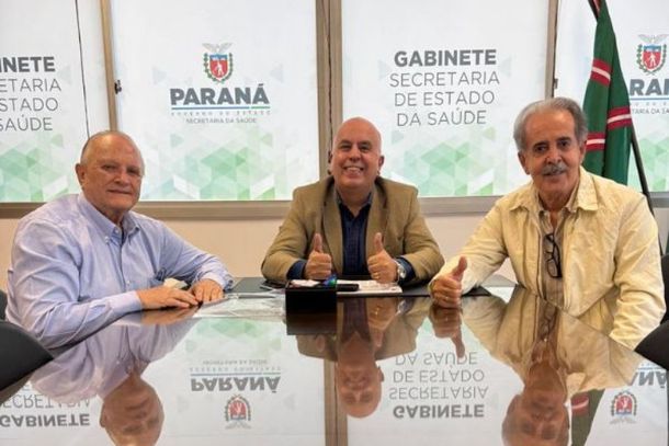 Reuni&atilde;o dos umuaramenses com o secret&aacute;rio de Estado da Sa&uacute;de do Paran&aacute;, C&eacute;sar Neves