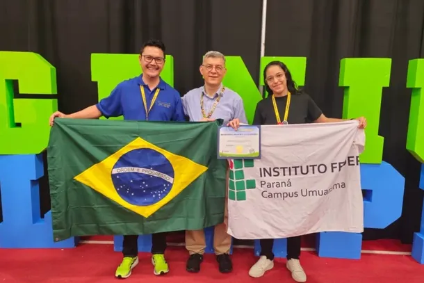 Amanda representou o Brasil com o projeto &ldquo;NEOM" e recebeu a titula&ccedil;&atilde;o de honra ao m&eacute;rito