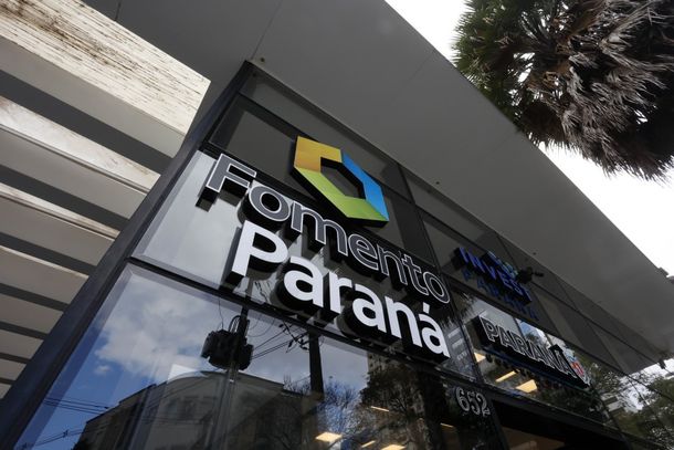 Com suporte do agente de cr&eacute;dito local, empres&aacute;rios podem simular descontos e recalcular contratos atrasados de forma presencial ou via WhatsApp