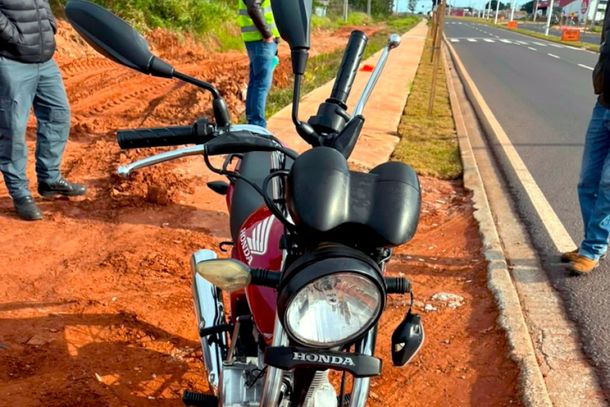 Moto Honda teve avarias de consider&aacute;vel monta