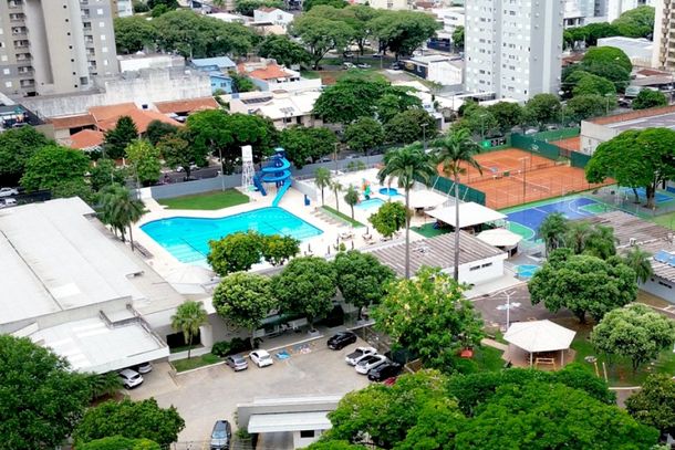 Clube localizado na &aacute;rea central aniversaria a poucos dias da data de emancipa&ccedil;&atilde;o pol&iacute;tica do munic&iacute;pio