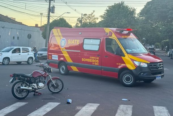 O motorista do Corolla permaneceu no local durante todo o atendimento prestado pelas equipes de socorro