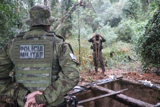 Inutiliza&ccedil;&atilde;o do bunker ocorreu com explosivos do Ex&eacute;rcito