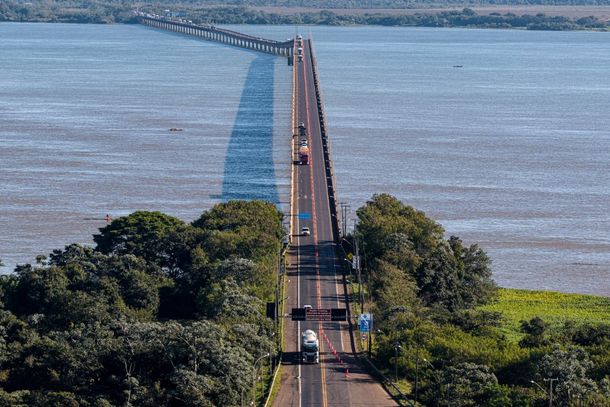 Reformas estruturais na travessia de Gua&iacute;ra e balsa em Palotina mudam planejamento de quem sai de Umuarama; confira hor&aacute;rios e tarifas das balsas