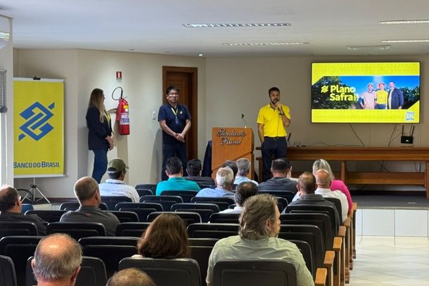 foram abordados programas direcionados &agrave; agricultura familiar, &agrave; pecu&aacute;ria e &agrave;s pr&aacute;ticas sustent&aacute;veis no campo