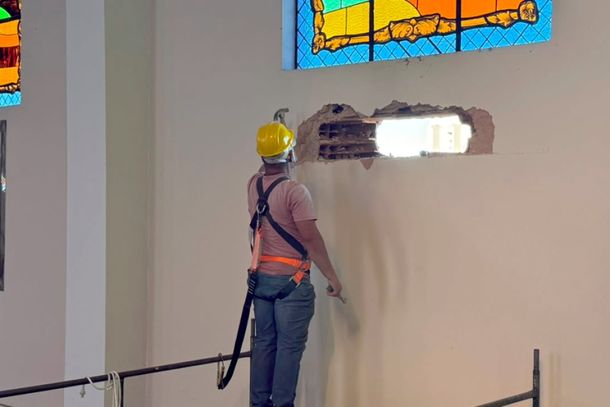 Etapa inicial das obras na igreja Matriz de Umuarama