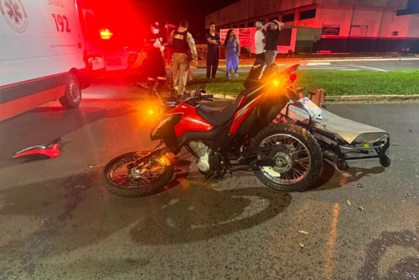 Colis&atilde;o com picape na noite de domingo (16) tamb&eacute;m deixou uma v&iacute;tima gravemente ferida