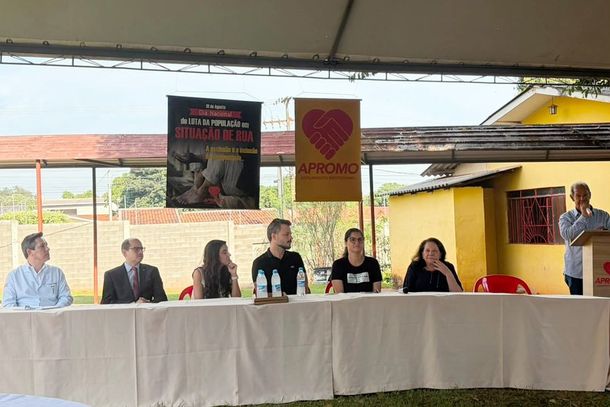 A atividade integrou a programa&ccedil;&atilde;o alusiva ao Dia Internacional de Luta da Popula&ccedil;&atilde;o em Situa&ccedil;&atilde;o de Rua