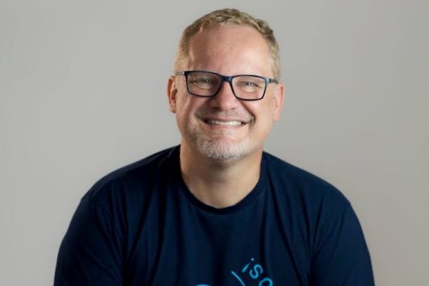 O convidado especial para o Pr&eacute;-Moving 2026 &eacute; o professor Eduardo Berndt, especialista em neuroci&ecirc;ncias e comportamento
