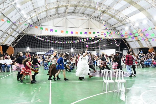 A programa&ccedil;&atilde;o foi marcada por diversas atra&ccedil;&otilde;es culturais, que evidenciaram o trabalho realizado diariamente no Centro da Juventude