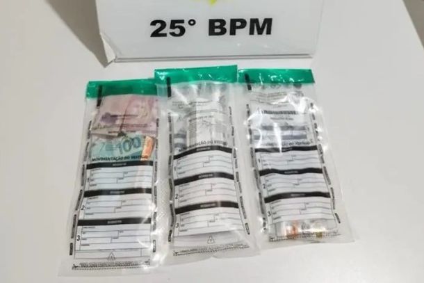 Pol&iacute;cia Militar entrou em contato com a Pol&iacute;cia Federal de Gua&iacute;ra, que orientou a apreens&atilde;o dos medicamentos