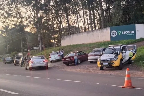 Fiscaliza&ccedil;&atilde;o teve como objetivo refor&ccedil;ar a seguran&ccedil;a vi&aacute;ria e coibir a combina&ccedil;&atilde;o de &aacute;lcool e dire&ccedil;&atilde;o nas rodovias estaduais