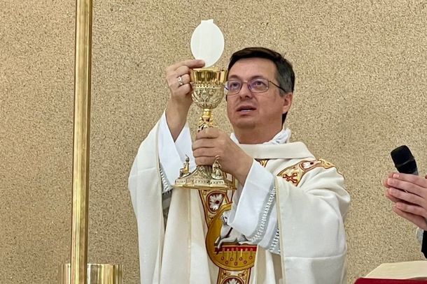 Claudemir chegou &agrave; par&oacute;quia em 2 de setembro de 2025, quando assumiu a fun&ccedil;&atilde;o de vig&aacute;rio