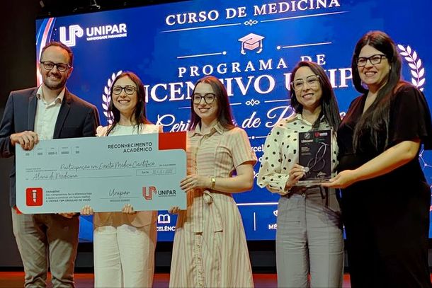 Cerim&ocirc;nia ocorreu no teatro Neiva Pavan Machado Garcia na noite desta quarta