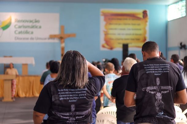 Durante o retiro, os jovens ser&atilde;o conduzidos a uma experi&ecirc;ncia de aprofundamento da f&eacute; e do relacionamento com Deus.