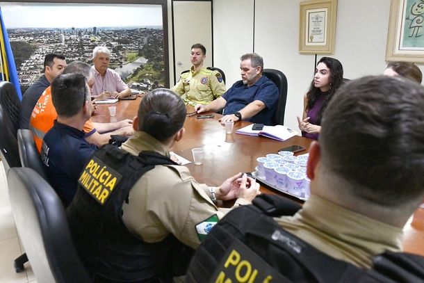 Prefeitura de Umuarama realizou um encontro para discutir a&ccedil;&otilde;es a fim de minimizar impactos que o fen&ocirc;meno clim&aacute;tico El Ni&ntilde;o pode causar no noroeste