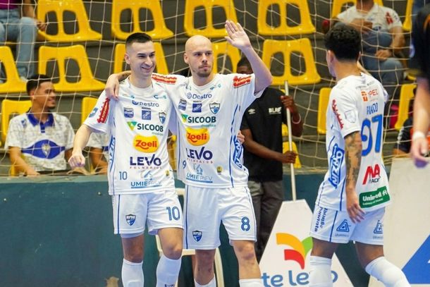 Umuarama decide a vaga jogando em casa na segunda partida do confronto contra o Guarapuava