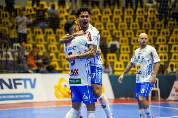 J&aacute; classificado aos playoffs, time paranaense recebe o Magnus neste s&aacute;bado (8), &agrave;s 19h, no Gin&aacute;sio Am&aacute;rio Vieira da Costa