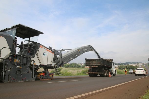 Concession&aacute;ria EPR executa servi&ccedil;os de pavimento e drenagem com bloqueios pontuais na rodovia