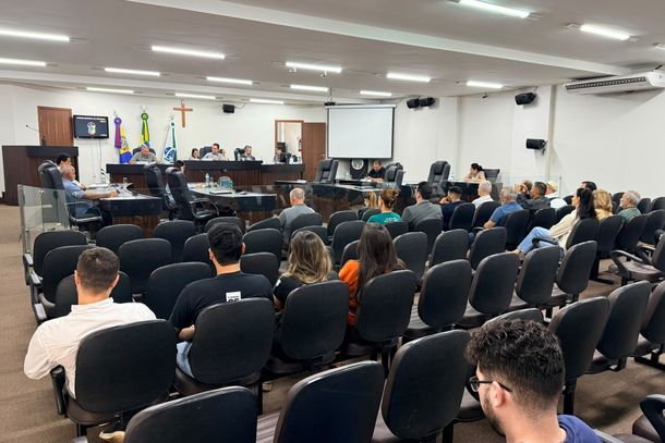 Plen&aacute;rio voltou a se reunir nesta segunda-feira (3) e aprovou por unanimidade mudan&ccedil;a nas regras de contrata&ccedil;&atilde;o tempor&aacute;ria