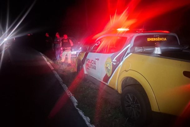 Um Toyota Etios seguia no sentido Douradina ao distrito de Santa Felicidade quando atingiu a traseira de uma bicicleta Mormaii