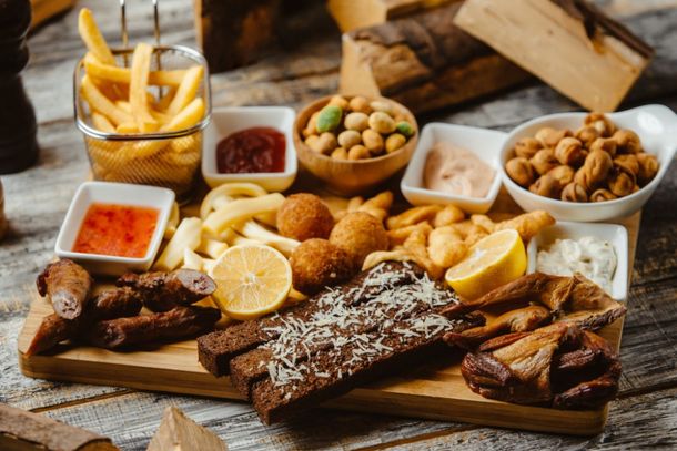 Curso qualifica interessados em transformar receitas de aperitivos em fonte de renda em eventos e estabelecimentos locais