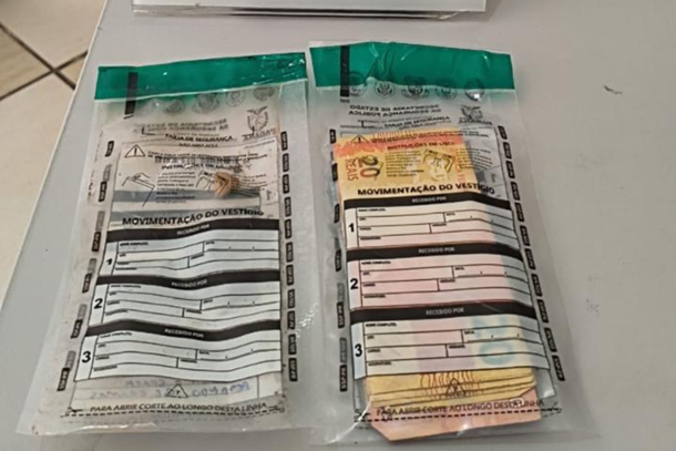 Durante a abordagem e revista pessoal, foram localizados 0,6 grama de subst&acirc;ncia an&aacute;loga a crack e R$ 179 em dinheiro