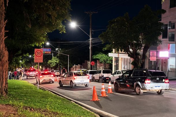As equipes montaram bloqueios estrat&eacute;gicos em diferentes pontos da cidade