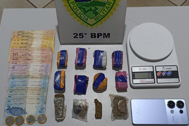 De acordo com a Pol&iacute;cia Militar, o preju&iacute;zo financeiro estimado ao crime foi de aproximadamente R$ 1.663