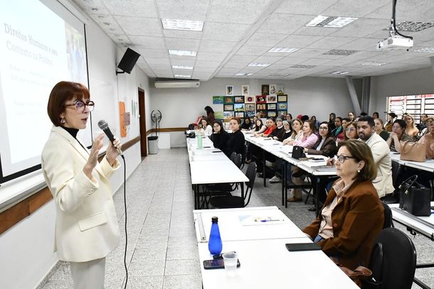 A primeira etapa abordou os reflexos da prote&ccedil;&atilde;o de dados, o sigilo profissional e a responsabilidade jur&iacute;dica e &eacute;tica no servi&ccedil;o p&uacute;blico