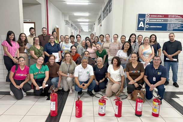 Foram abordados conte&uacute;dos te&oacute;ricos e pr&aacute;ticos relacionados ao combate a princ&iacute;pios de inc&ecirc;ndio e primeiros socorros