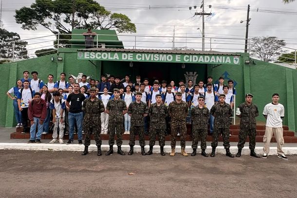 A Semana da Cidadania proporcionou uma experi&ecirc;ncia diferente para os adolescentes da Guarda Mirim de Umuarama nesta quarta-feira