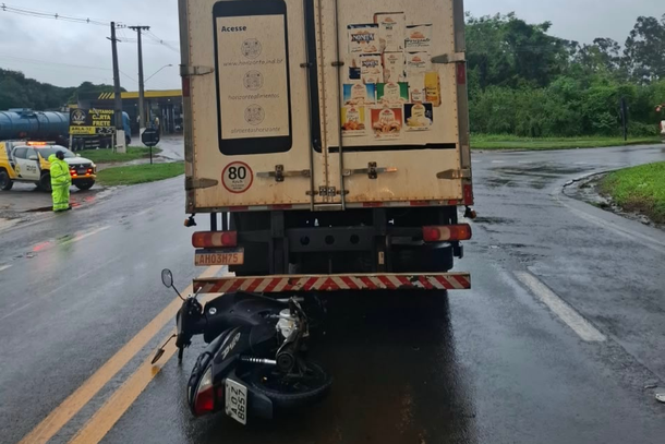 O motorista do caminh&atilde;o realizou o teste do etil&ocirc;metro, que apresentou resultado negativo para ingest&atilde;o de &aacute;lcool