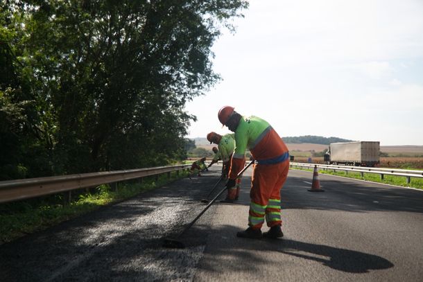 Al&eacute;m das obras de recupera&ccedil;&atilde;o, a EPR Paran&aacute; modernizou a sinaliza&ccedil;&atilde;o e mant&eacute;m servi&ccedil;os de atendimento m&eacute;dico e socorro mec&acirc;nico 24 horas