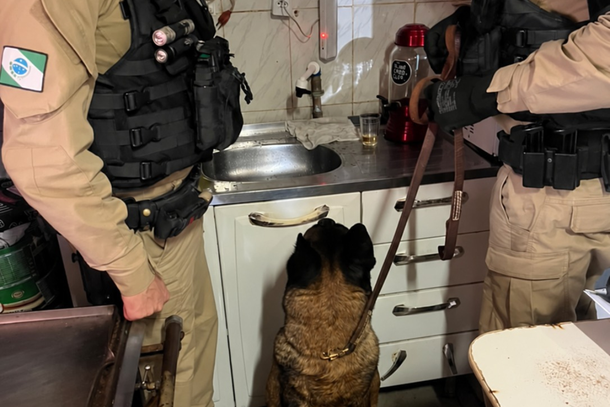 Segundo a Pol&iacute;cia Civil, os levantamentos indicavam que o estabelecimento era utilizado para a comercializa&ccedil;&atilde;o de coca&iacute;na