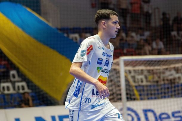 Na temporada atual, L&eacute;o marcou seis gols pela equipe umuaramense